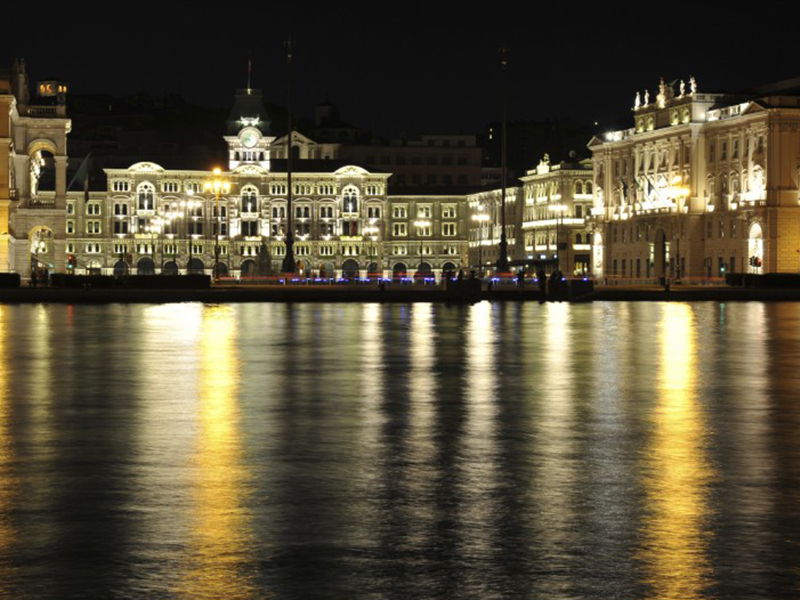 trst_by_night.jpg